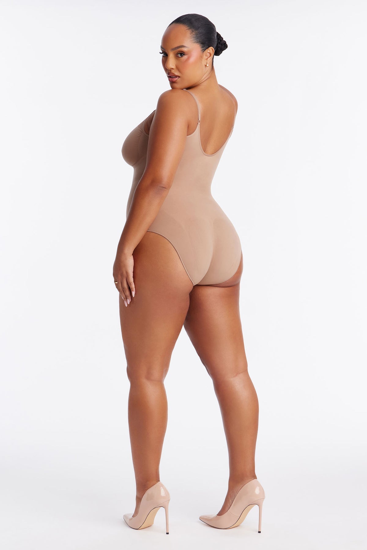 Hourglass Seamless Sculpting Bodysuit - BYS